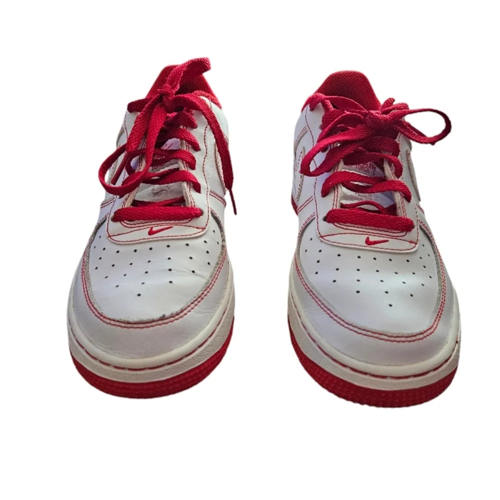 Nike Air Force 1 Youth Shoes Red and White Size 5Y - Picture 1 of 8